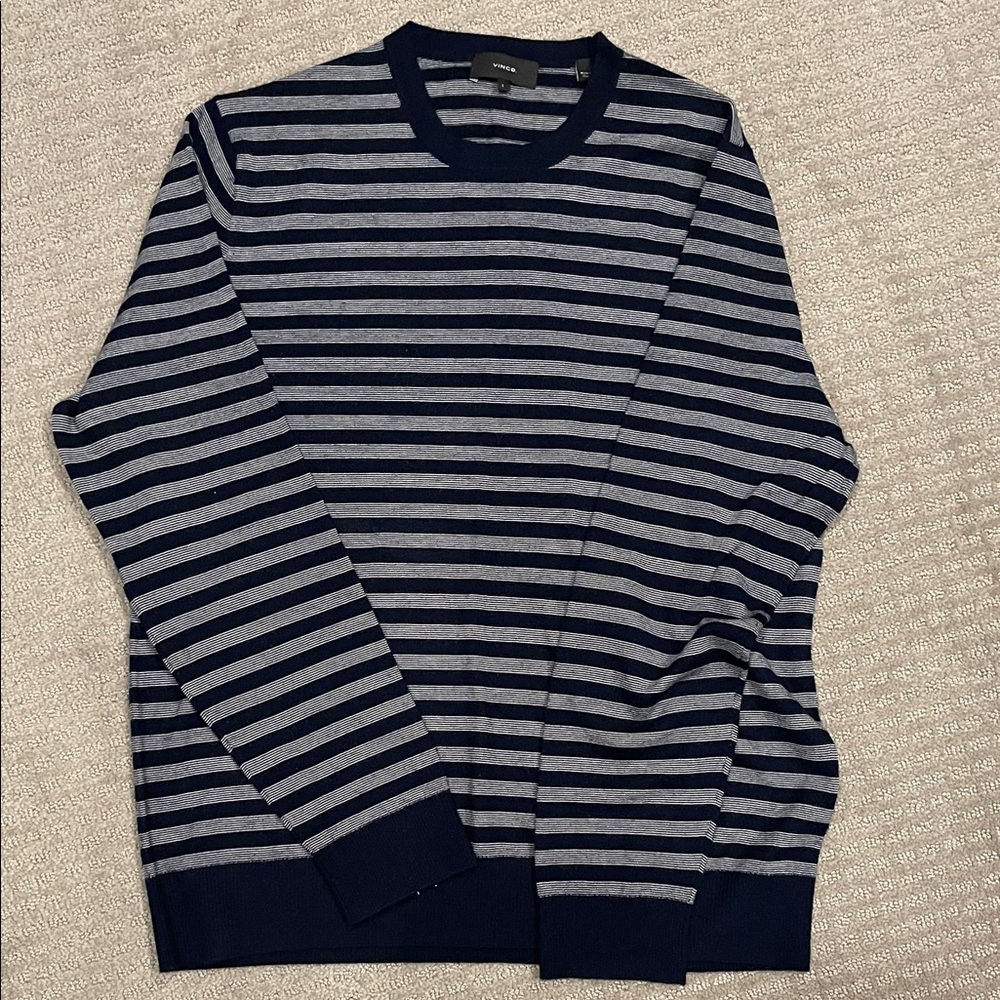 Vince Men's Navy and White Striped Crewneck Sweater